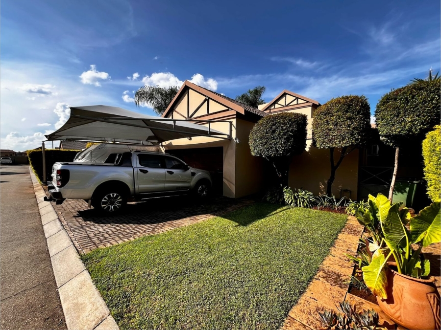 3 Bedroom Property for Sale in Waterval East North West